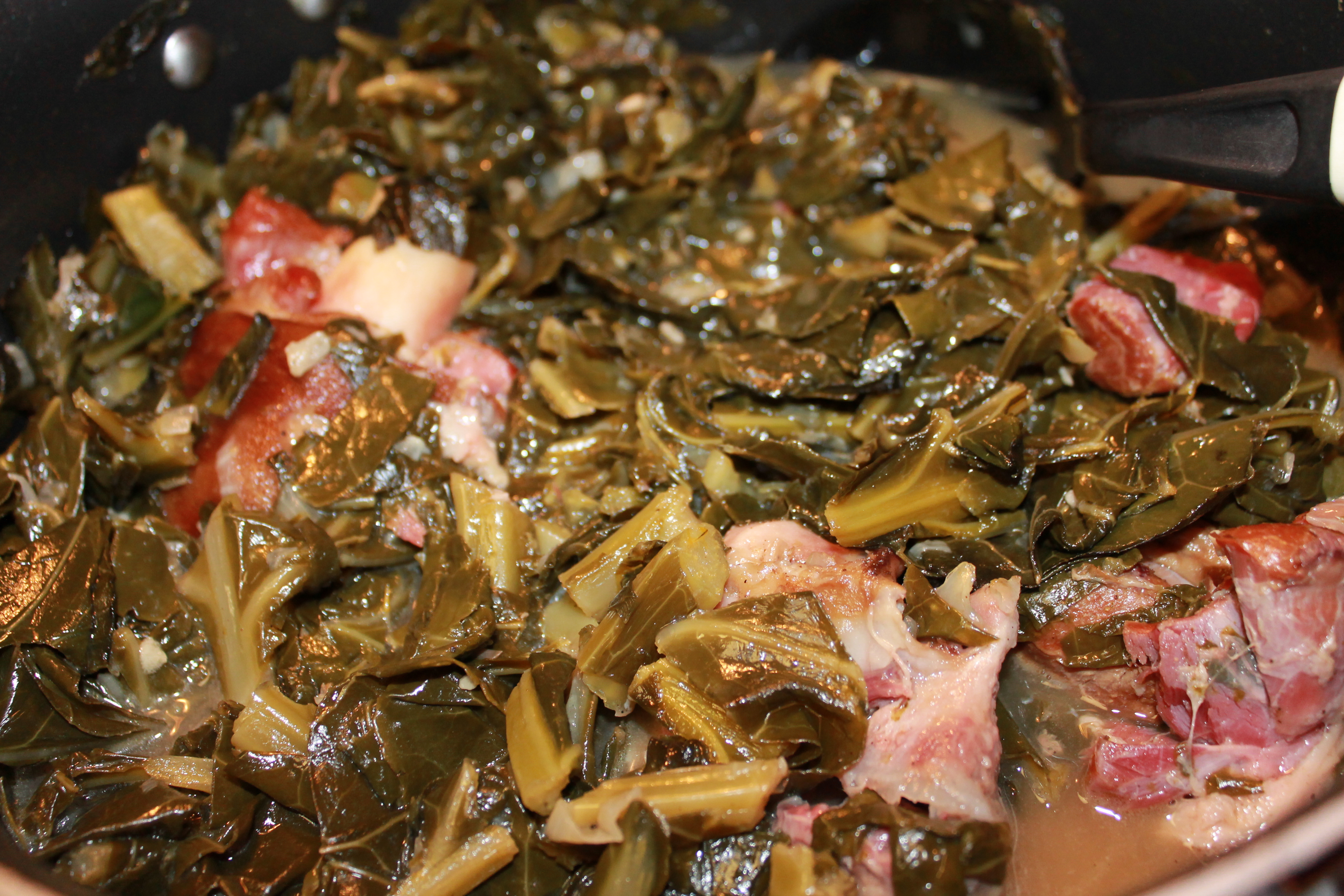 collard greens with smoked ham hocks in pressure cooker