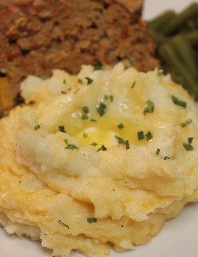 Cheddar Garlic Mashed Potatoes