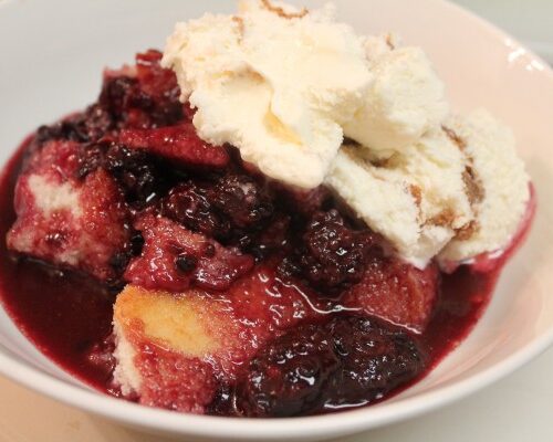 Living a Changed Life: Recipe Review: Berry Cobbler