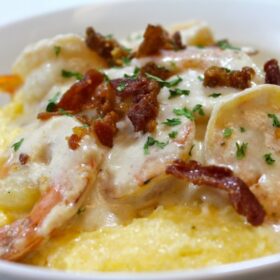 Shrimp and Grits with Gravy 