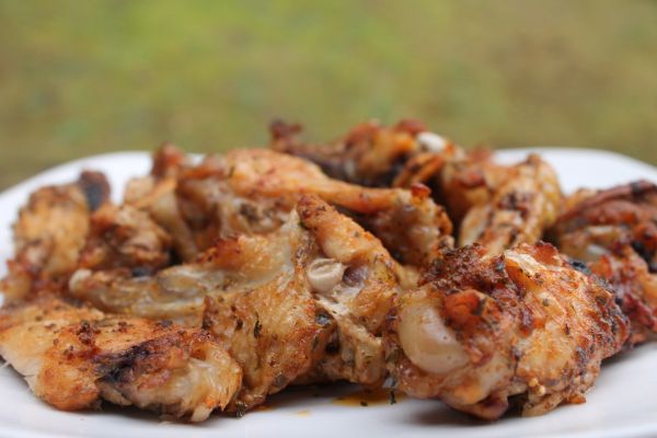 Tender and delicious baked wings