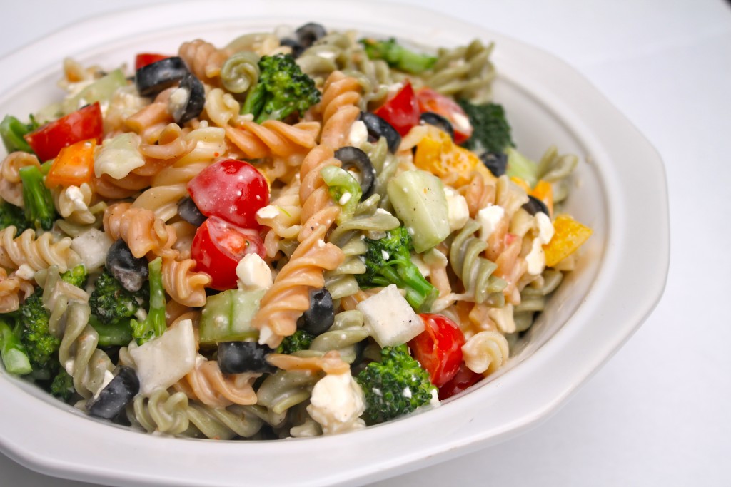 This Best Creamy Italian Pasta Salad is a kaleidoscope of colors and flavor!