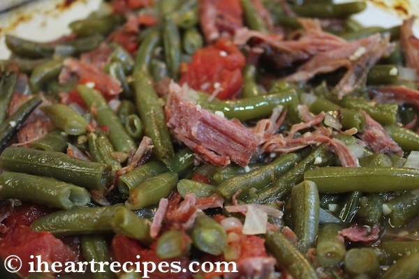 Slow cooked green beans flavored with tomatoes and turkey