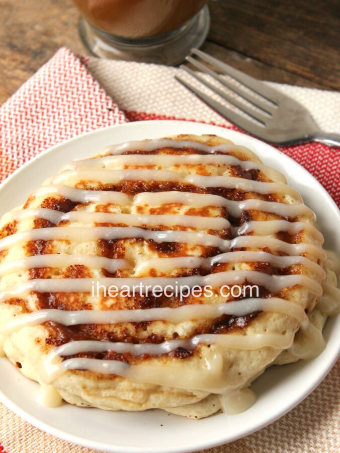 cinnamon roll pancakes