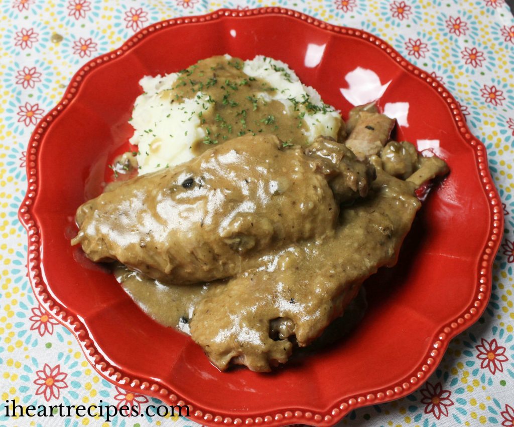 Slow Cooker Smothered Turkey Wings