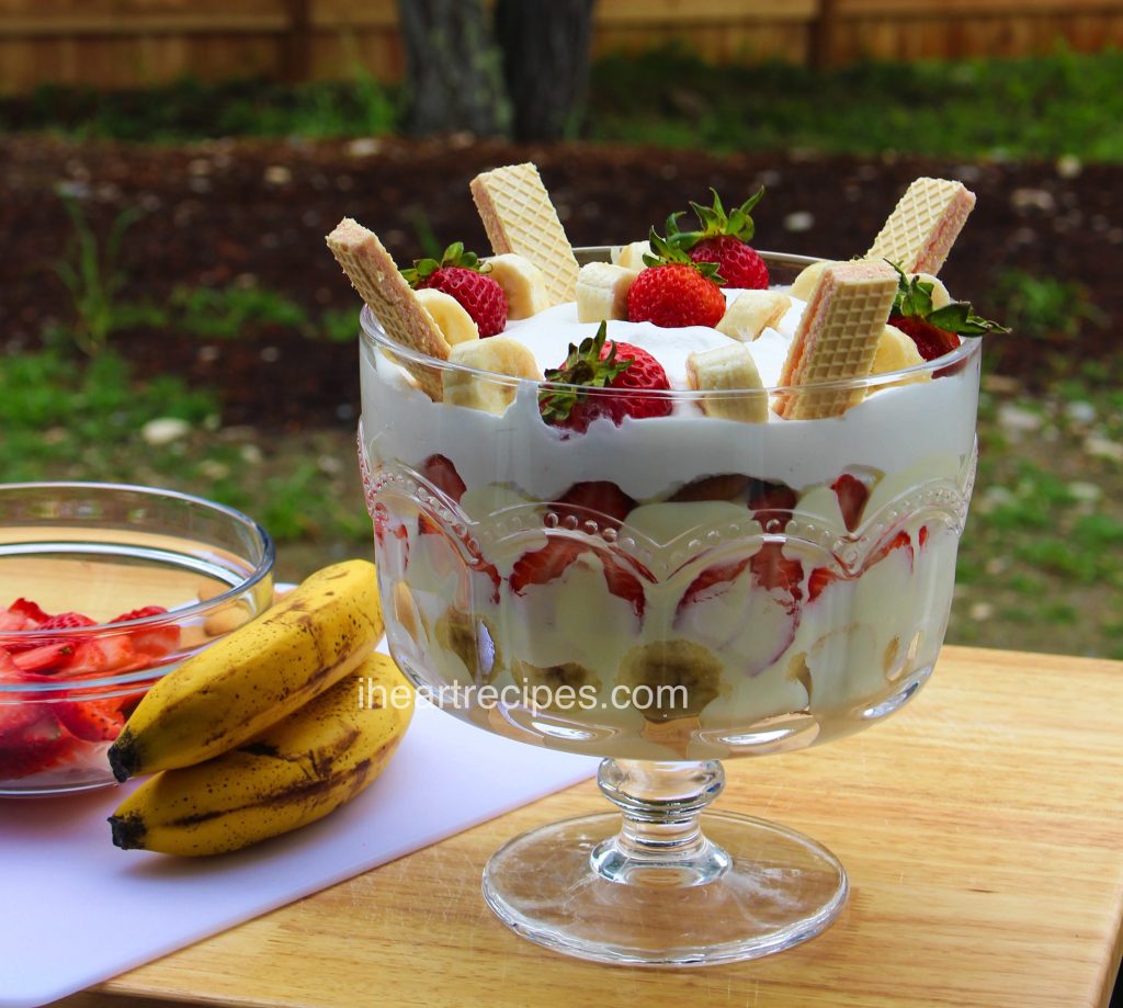 Delicious layers of vanilla pudding with slices of fresh bananas and strawberries and vanilla wafer cookies. 