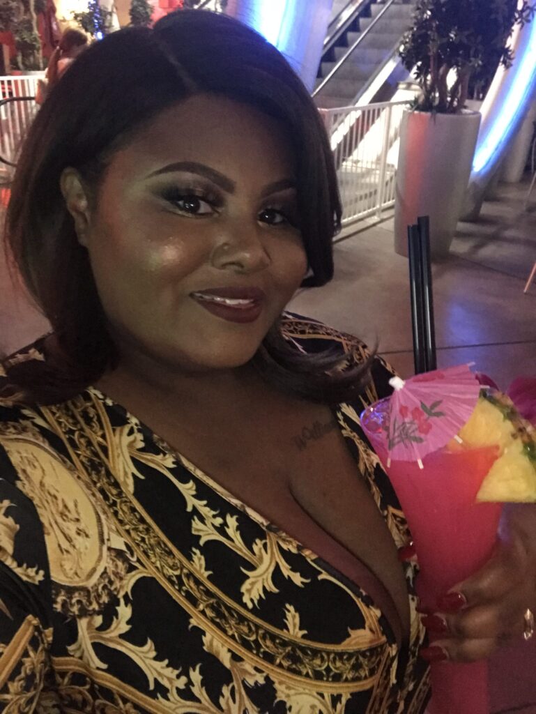 Las Vegas Girls Trip 2018 was a success! Enjoying a cocktail on the Vegas strip.