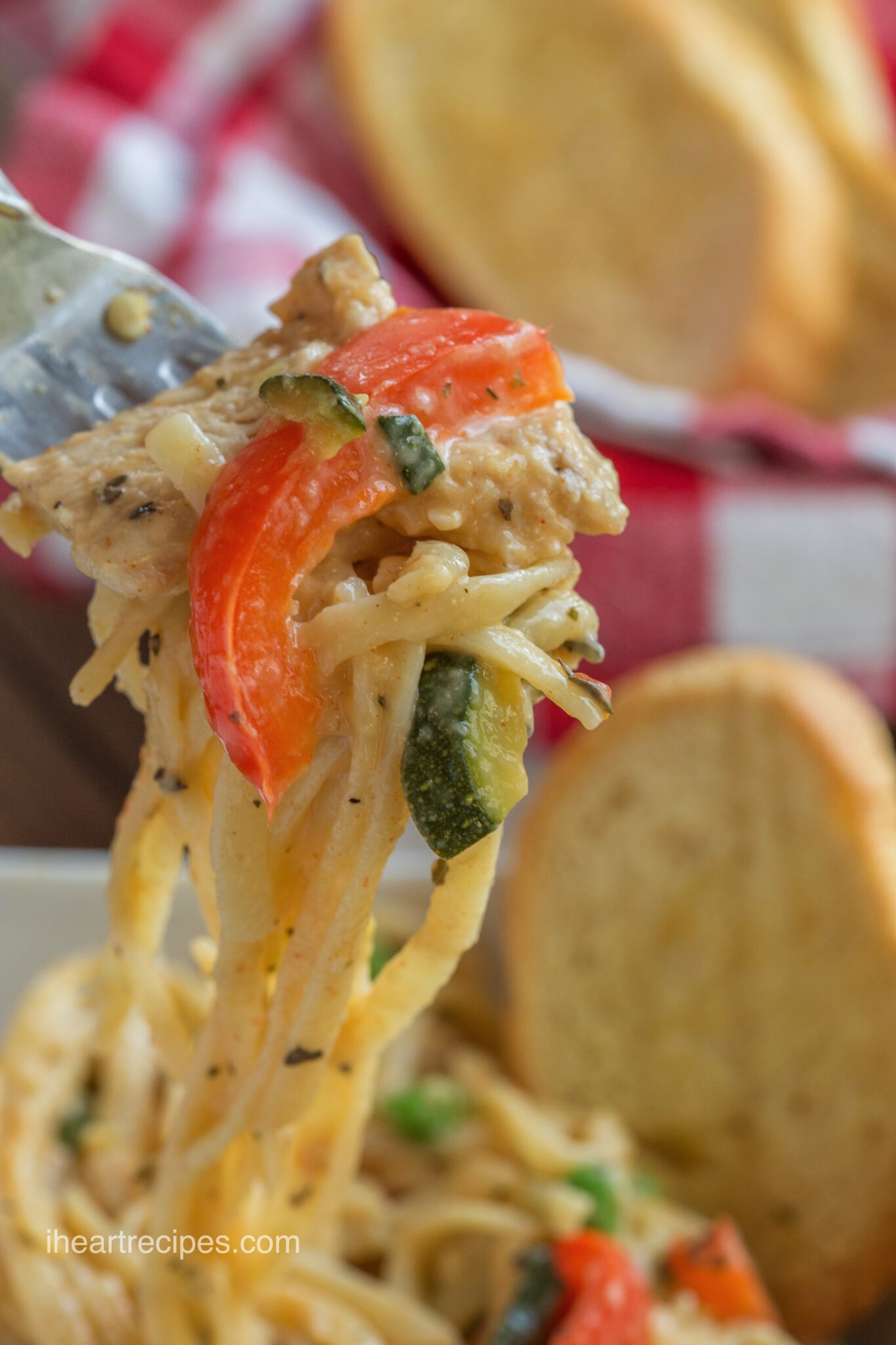 Lite Creamy Cajun Pasta - I Heart Recipes